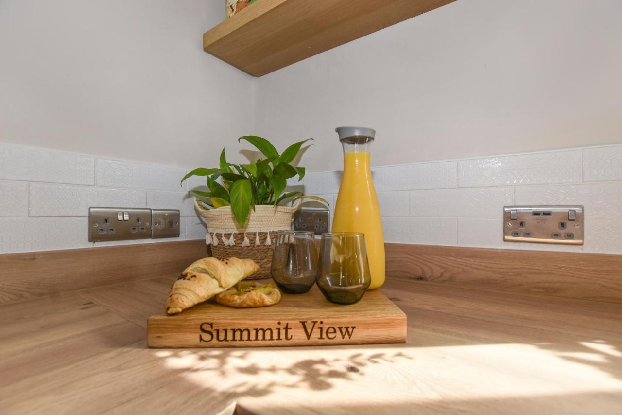 A Spacious Home From Home With Spectacular Views Heywood Екстериор снимка