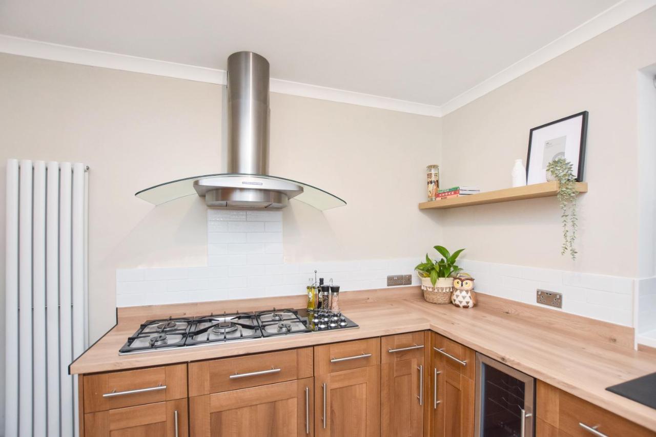 A Spacious Home From Home With Spectacular Views Heywood Екстериор снимка